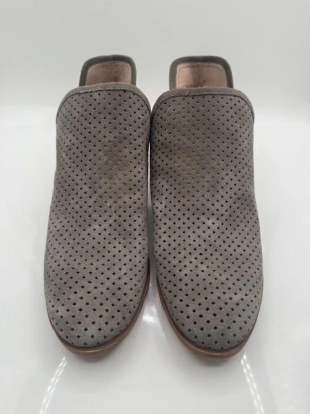 Lucky Brand Women's Gray Suede Leather Perforated BROOKLIN Ankle Bootie Size 12M - Picture 2 of 7
